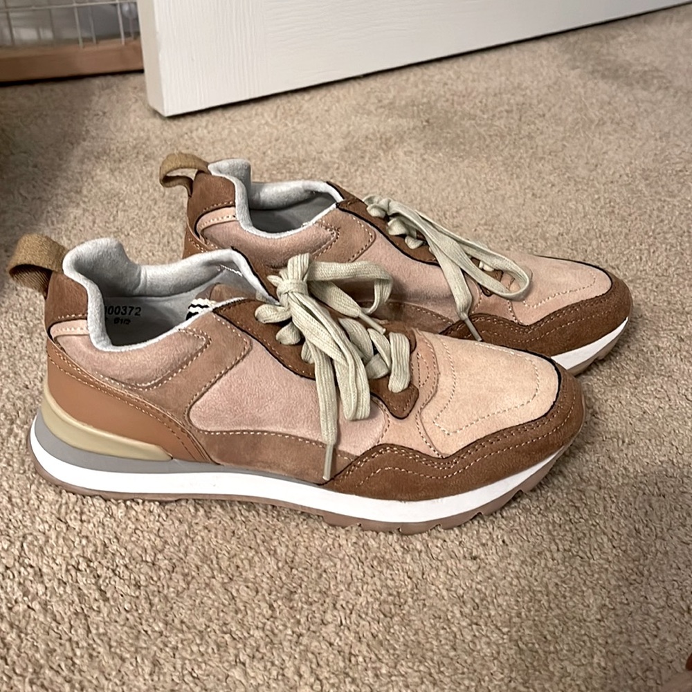 Shushop Pessy suede sneakers size 6.5